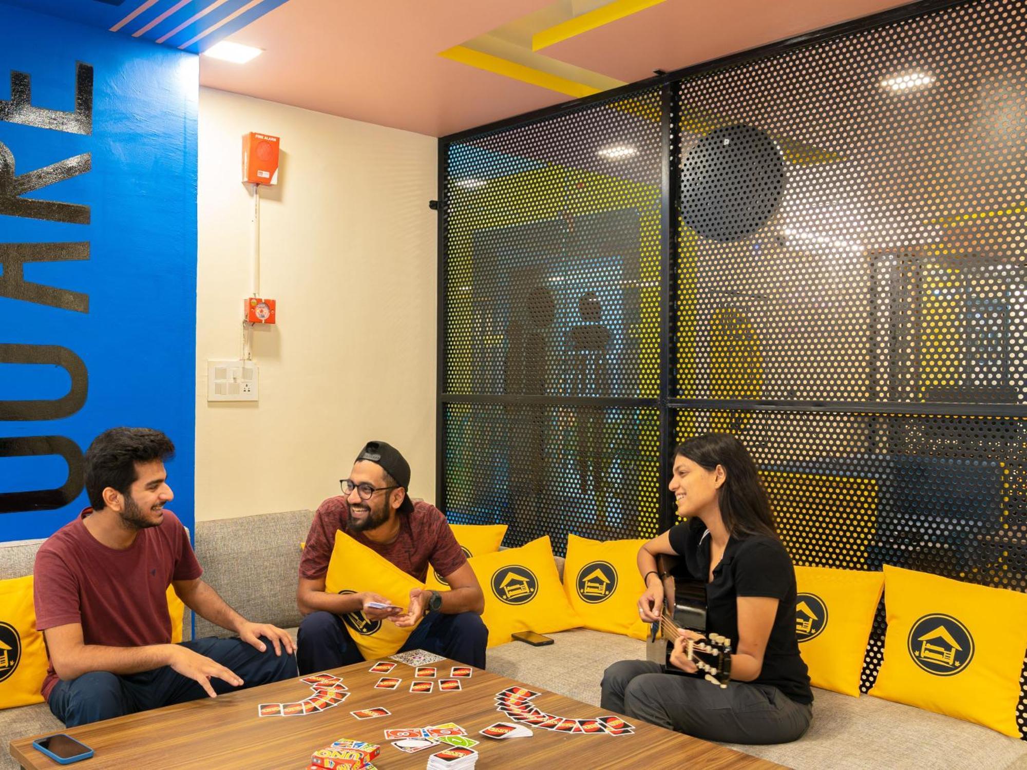 The Hosteller Dehradun Bagian luar foto