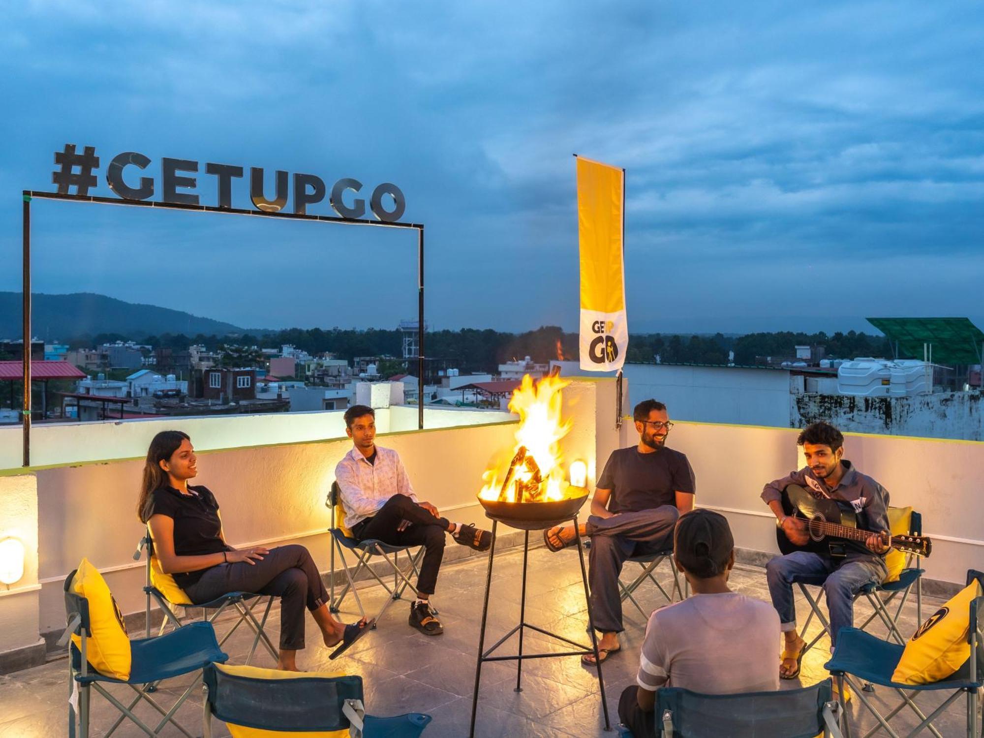The Hosteller Dehradun Bagian luar foto