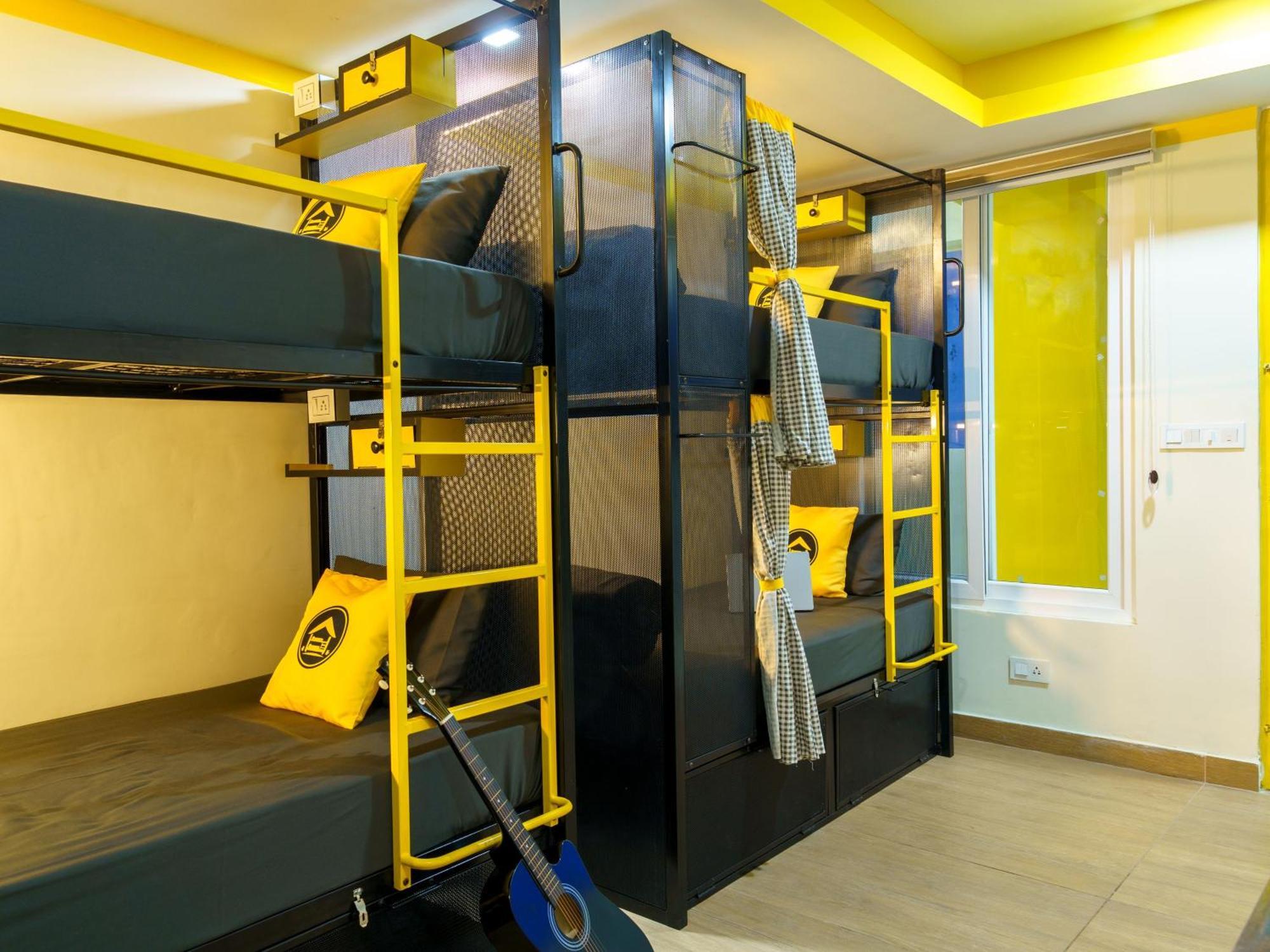 The Hosteller Dehradun Bagian luar foto