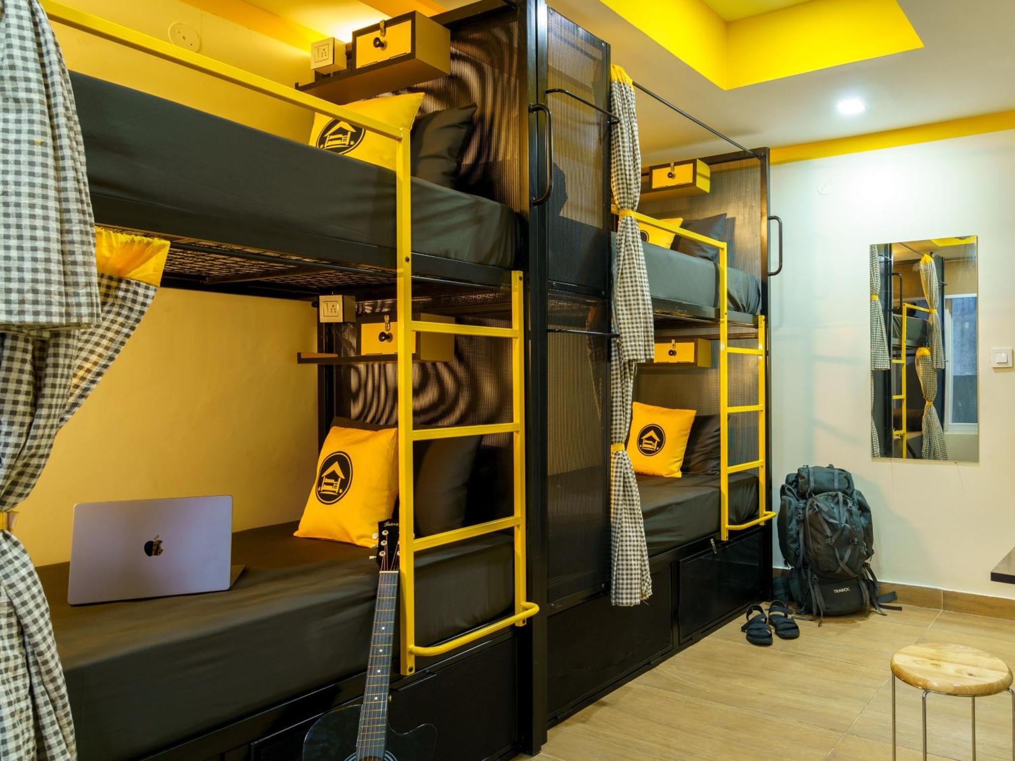 The Hosteller Dehradun Bagian luar foto