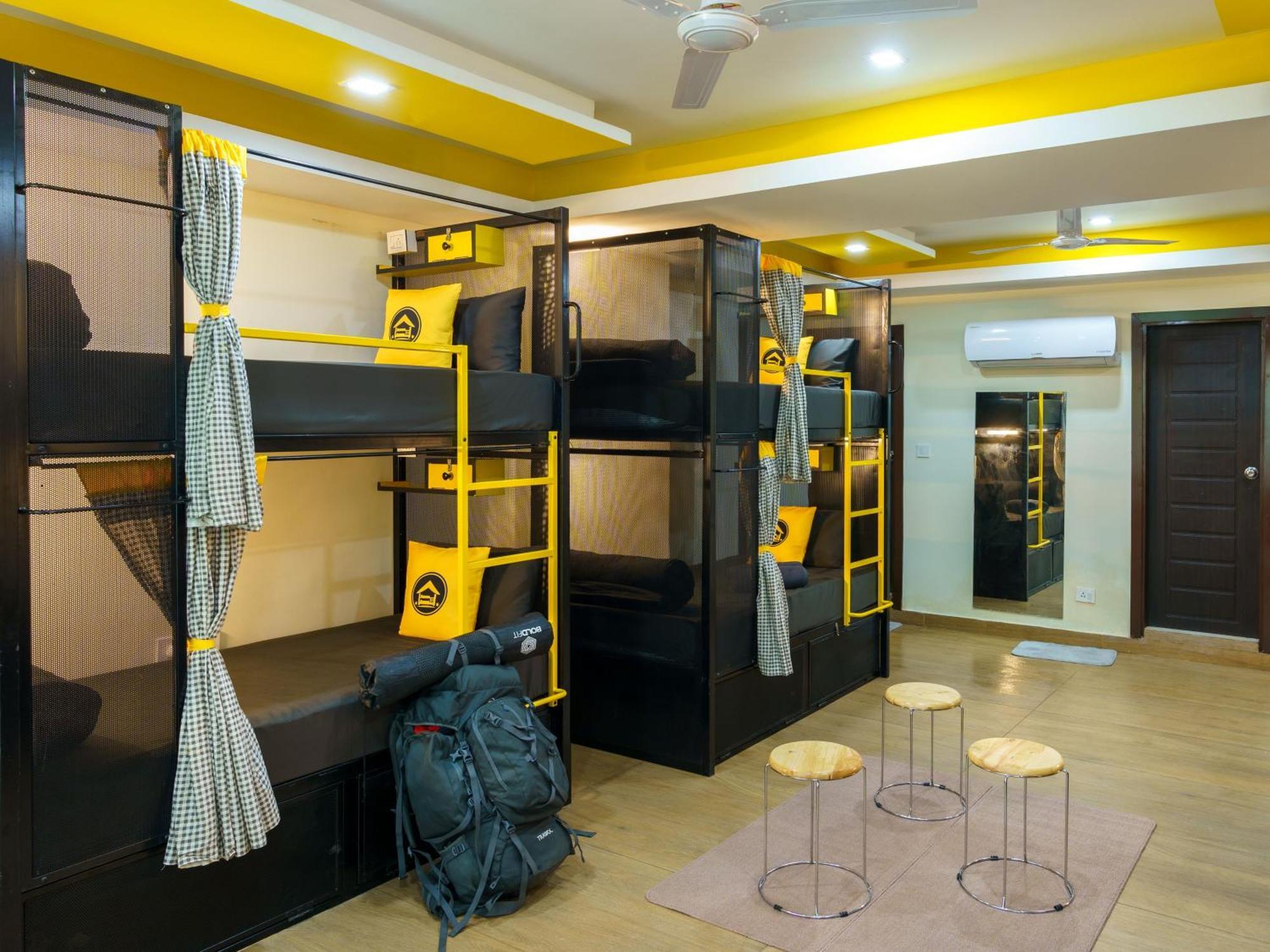 The Hosteller Dehradun Bagian luar foto