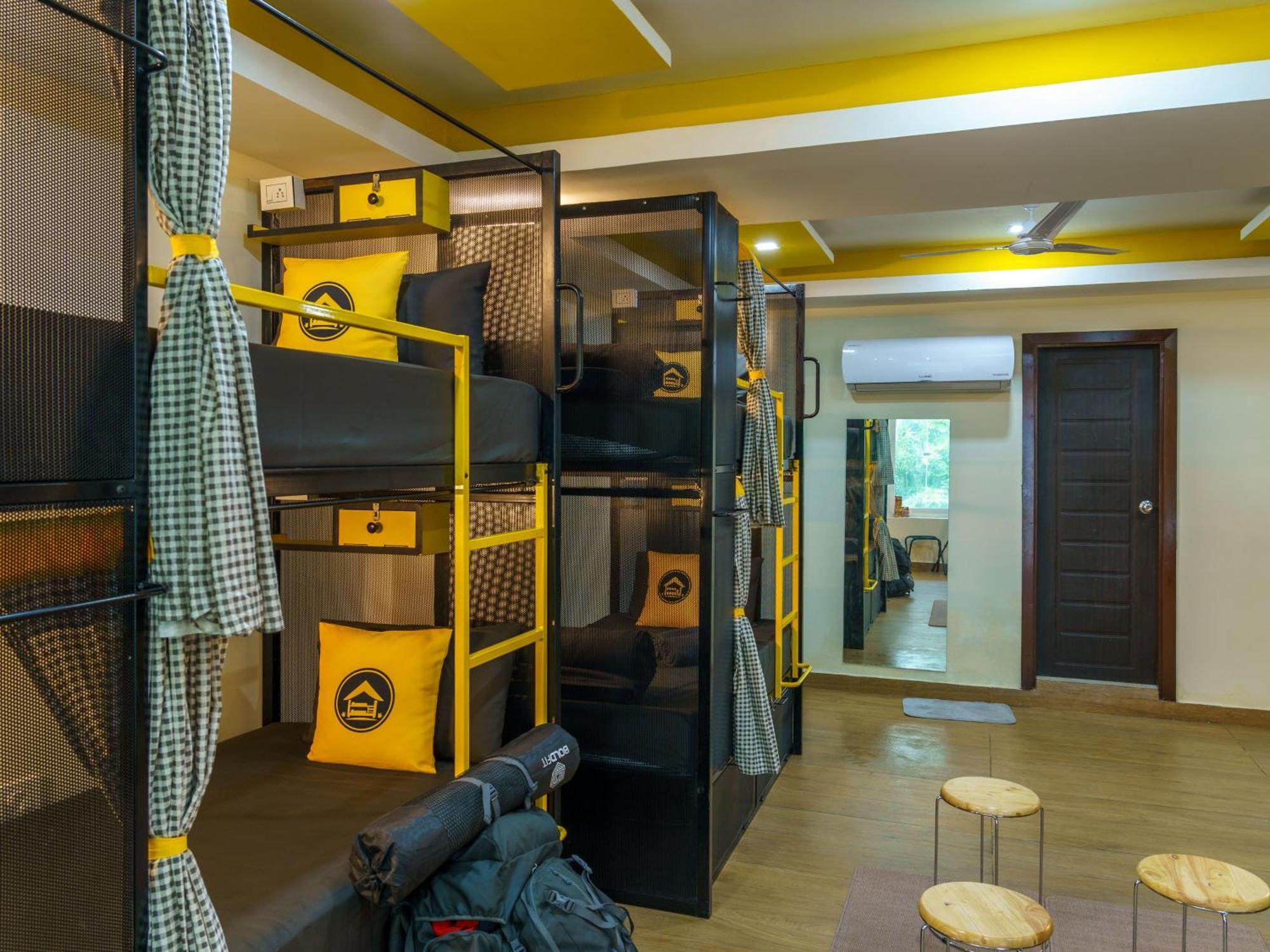The Hosteller Dehradun Bagian luar foto